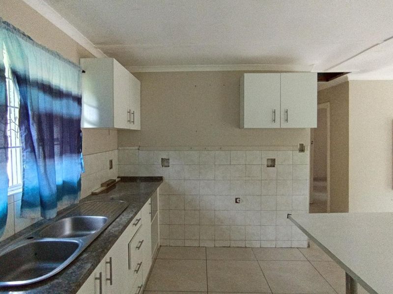 House For Sale in Escombe, Queensburgh, KwaZulu Natal - Photo 9
