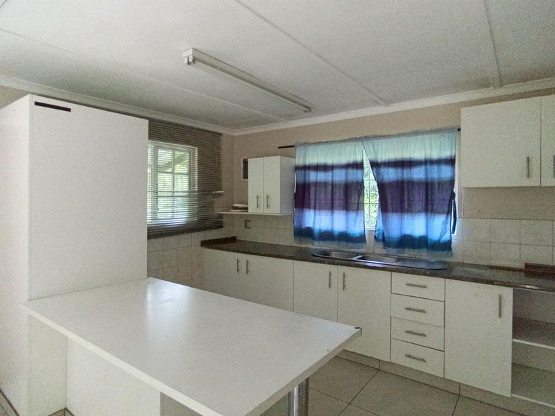 House For Sale in Escombe, Queensburgh, KwaZulu Natal - Photo 10
