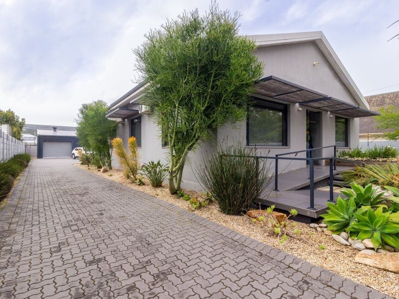 Fully Furnished Office to Let on Main Road, Walmer | 179 sqm - Photo 3