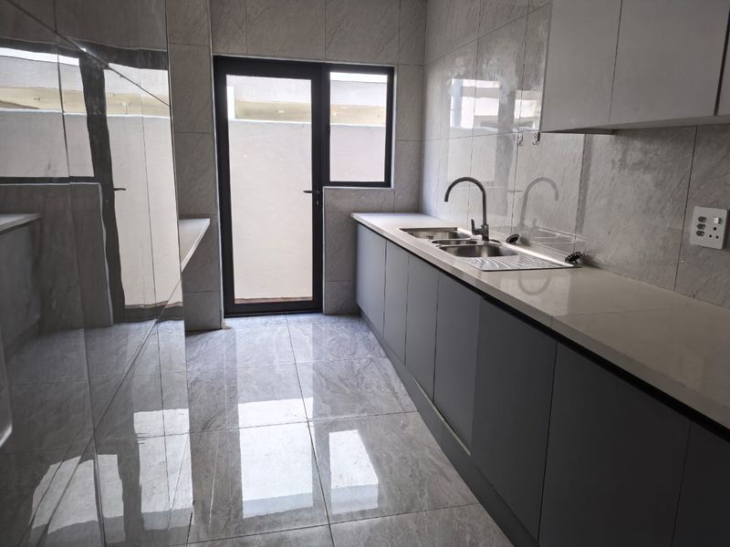 Morden Cluster For Sale in Bedfordview - Photo 8