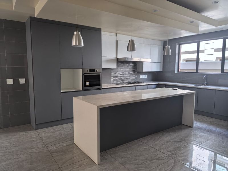 Morden Cluster For Sale in Bedfordview - Photo 5