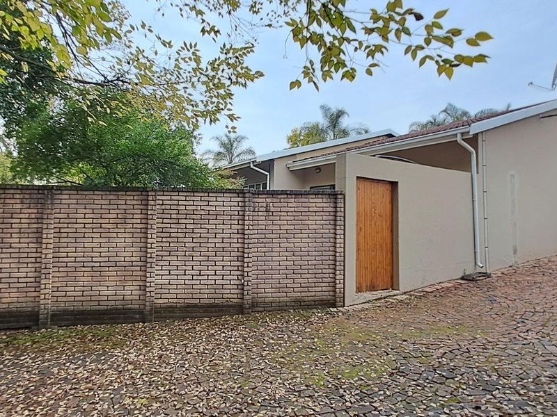 House For Sale in Lynnwood Glen, Pretoria - Photo 4