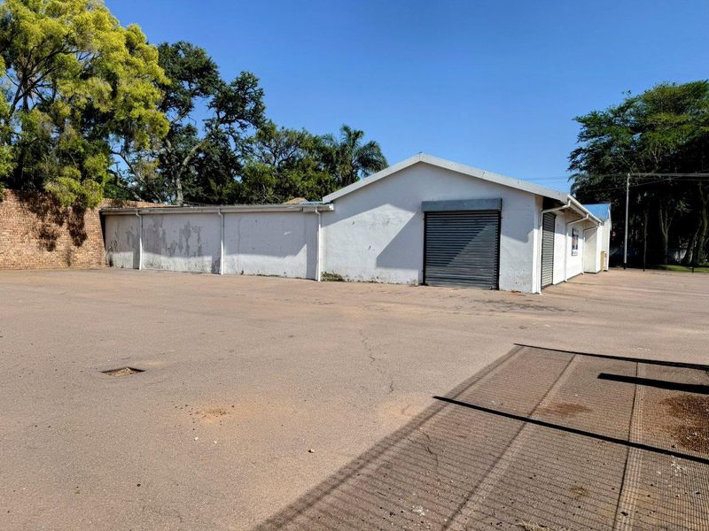 Commercial Property For Sale in Waverley, Pretoria - Photo 2
