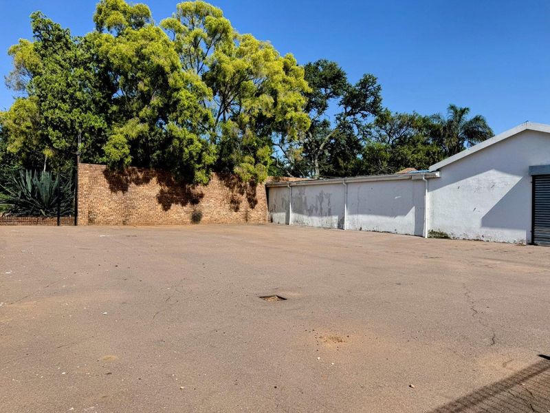 Commercial Property For Sale in Waverley, Pretoria - Photo 5