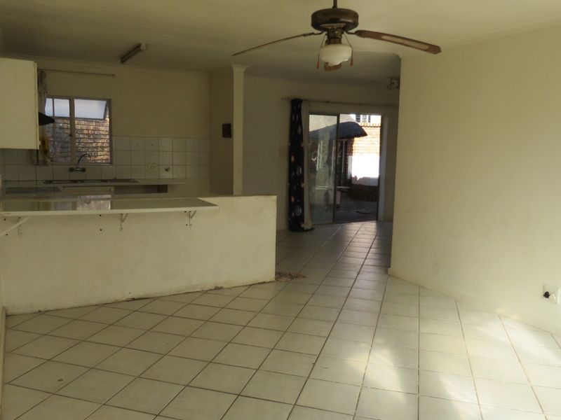 Complex For Sale in Wierdaglen Estate Centurion Gauteng - Photo 10