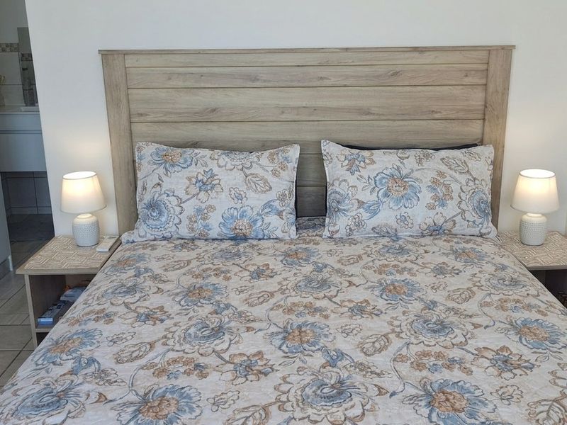 3 Bedroom Sea View Apartment For Sale in Umdloti Beach, Umdloti, KwaZulu Natal - Photo 9