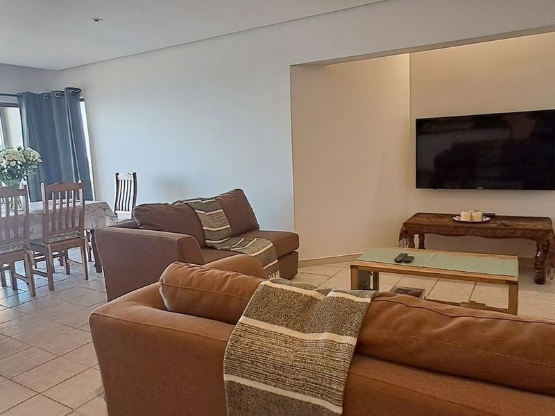 3 Bedroom Sea View Apartment For Sale in Umdloti Beach, Umdloti, KwaZulu Natal - Photo 7