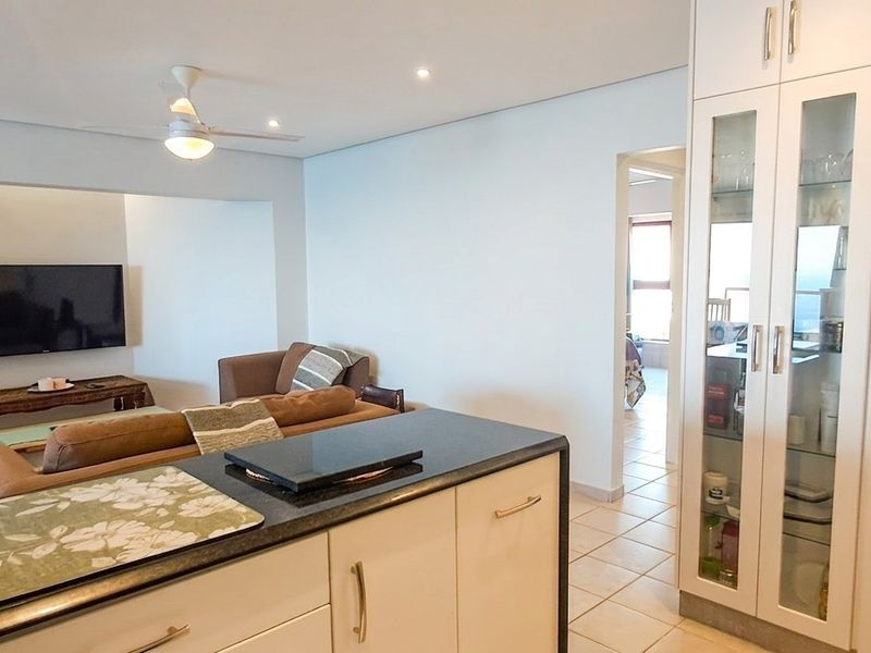 3 Bedroom Sea View Apartment For Sale in Umdloti Beach, Umdloti, KwaZulu Natal - Photo 4