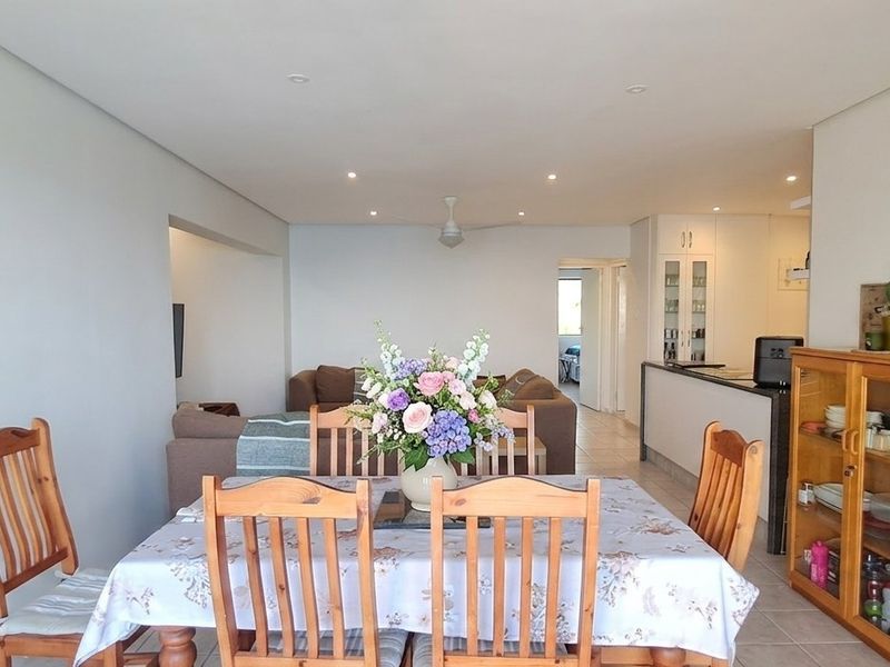 3 Bedroom Sea View Apartment For Sale in Umdloti Beach, Umdloti, KwaZulu Natal - Photo 5