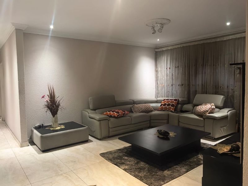 House For Sale in Mayberry Park, Alberton - Photo 7