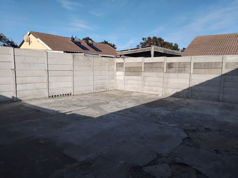 2 Bedroom House For Sale in Pelican Park - Photo 7