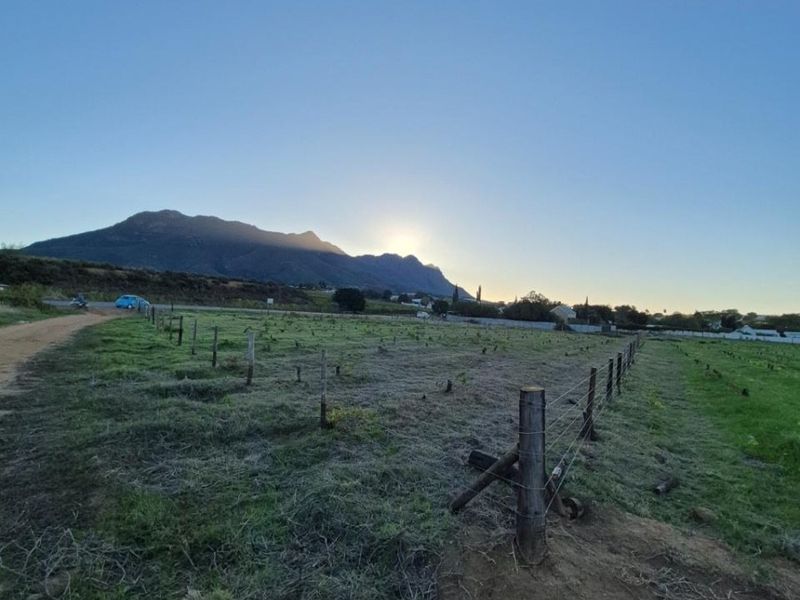 STUNNING STAND IN ICONIC RIEBEECK KASTEEL WITH SURROUNDING MOUNTAINOUS VIEWS AND UNLIMITED FRESH AIR - Photo 6
