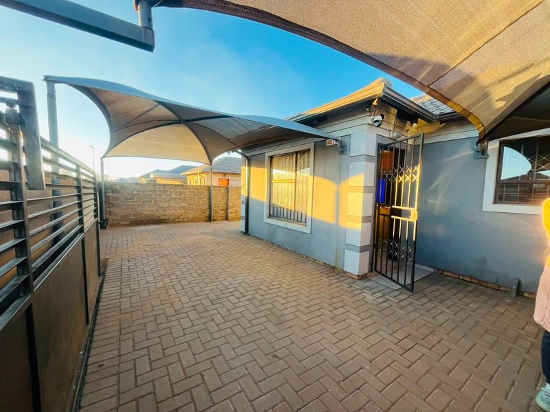 3-Bedroom Home For Sale in CE 4, Vanderbijlpark CE - Photo 1