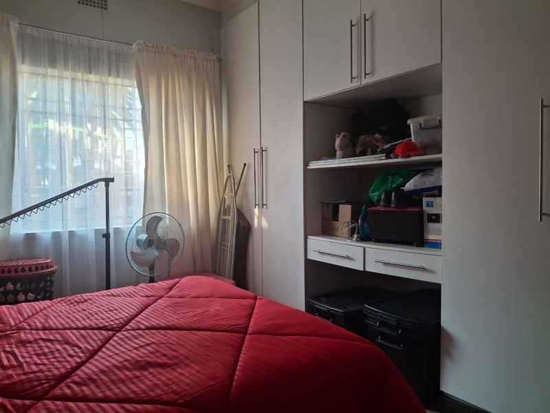 House For Sale in Roseacre Johannesburg - Photo 10