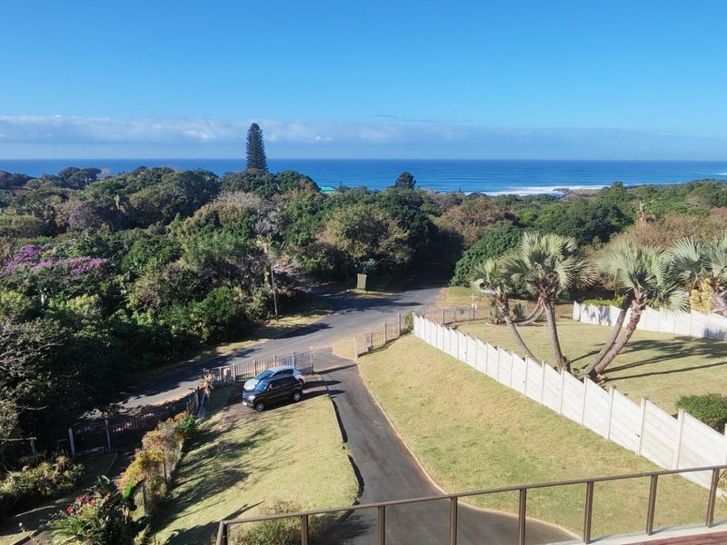 Furnished 6-Bedroom Coastal Residence For Sale in Leisure Bay, Port Edward, KZN - Photo 1