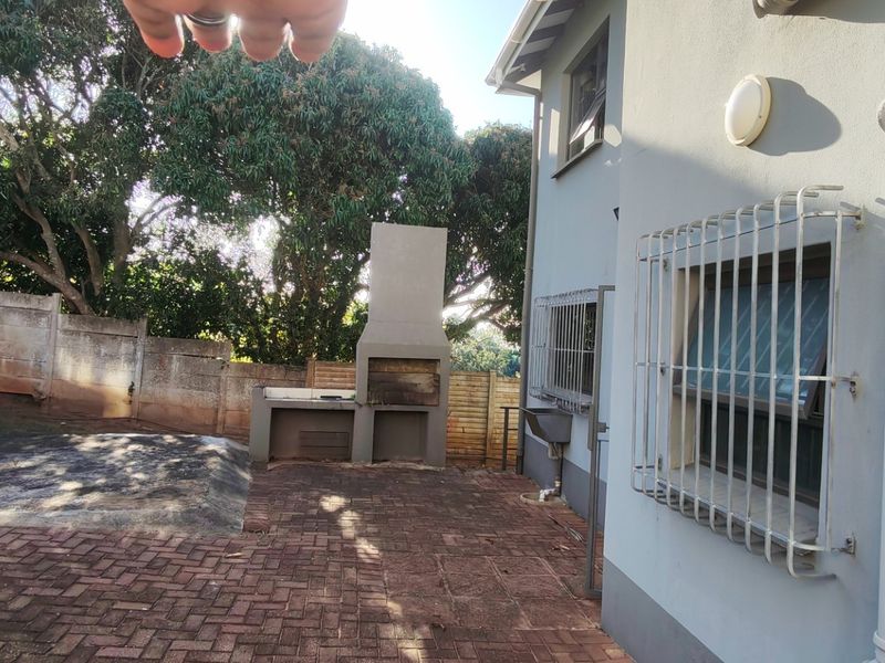 Furnished 6-Bedroom Coastal Residence For Sale in Leisure Bay, Port Edward, KZN - Photo 9