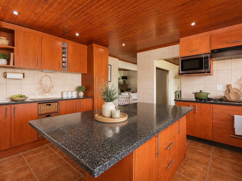 8 Bedroom Farm For Sale In Glen Austin AH, Midrand - Photo 7