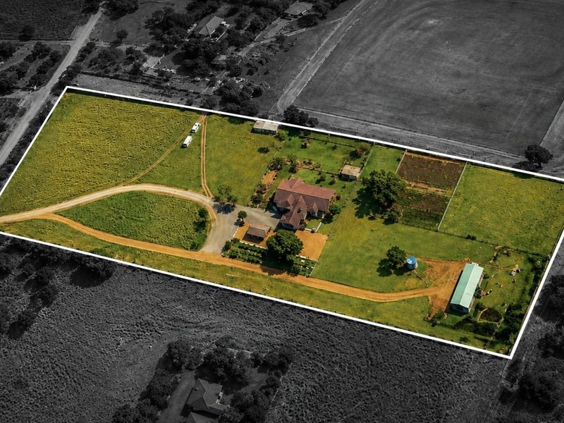 8 Bedroom Farm For Sale In Glen Austin AH, Midrand - Photo 1