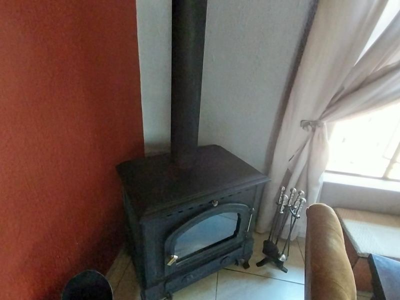 Stunning 4 Bedroom Home with a Flatlet For Sale in Brackendowns! - Photo 7