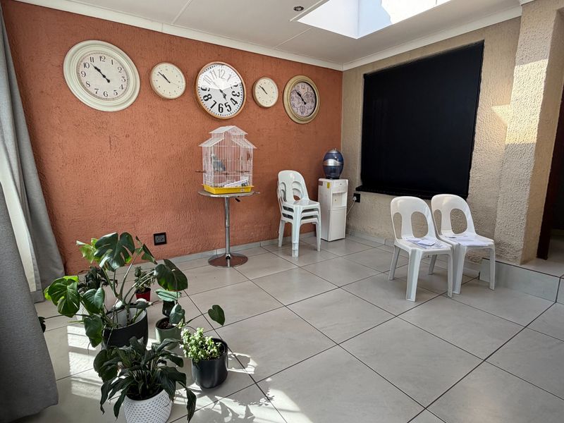 Stunning 4 Bedroom Home with a Flatlet For Sale in Brackendowns! - Photo 3
