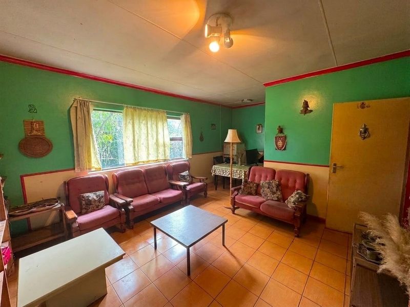Face Brick Family Home on a Generous Erf with Endless Potential - Photo 4