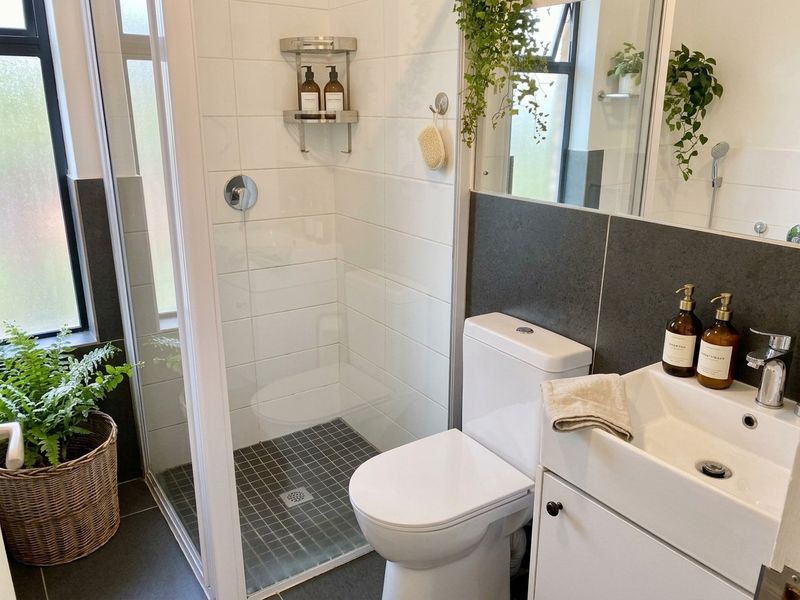 Modern 2-Bedroom Home to Rent in Secure Estate - Photo 5
