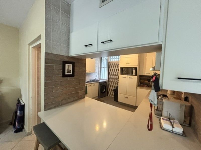 Apartment To Rent in Umhlanga Rocks, Umhlanga - Photo 4
