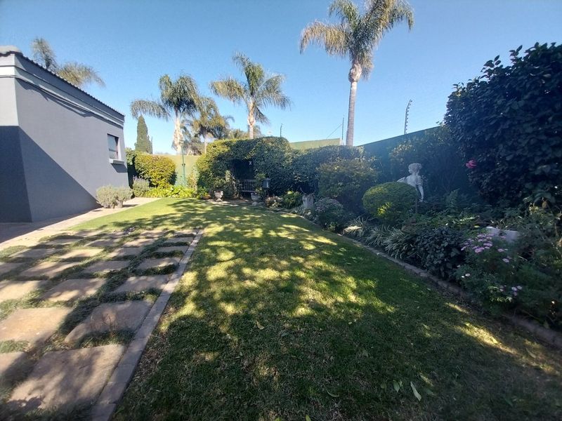 House For Sale in Glen Marais, Kempton Park - Photo 3