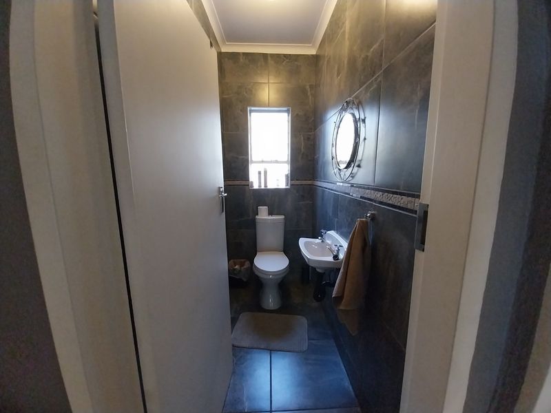 House For Sale in Aston Manor, Kempton Park - Photo 10
