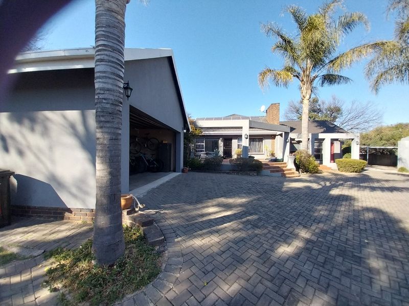 House For Sale in Aston Manor, Kempton Park - Photo 2