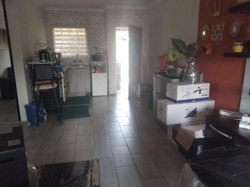 Apartment For Sale in Kempton Park Ext 4, Kempton Park - Photo 3