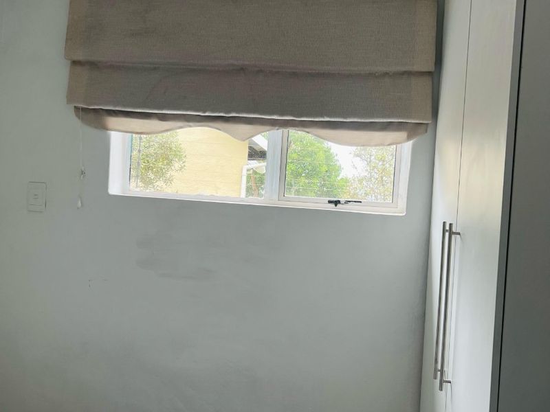 2 Bedroom Cottage Fully furnished For Rental in Cyrildene, - Photo 8