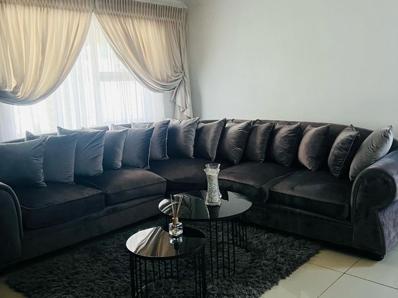 2 Bedroom Cottage Fully furnished For Rental in Cyrildene, - Photo 4