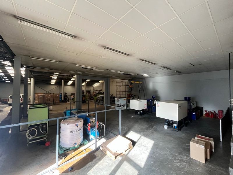 Industrial Property To Rent in Killarney Gardens, Milnerton - Photo 9