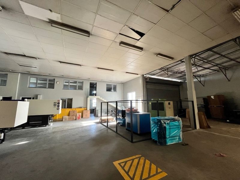 Industrial Property To Rent in Killarney Gardens, Milnerton - Photo 7