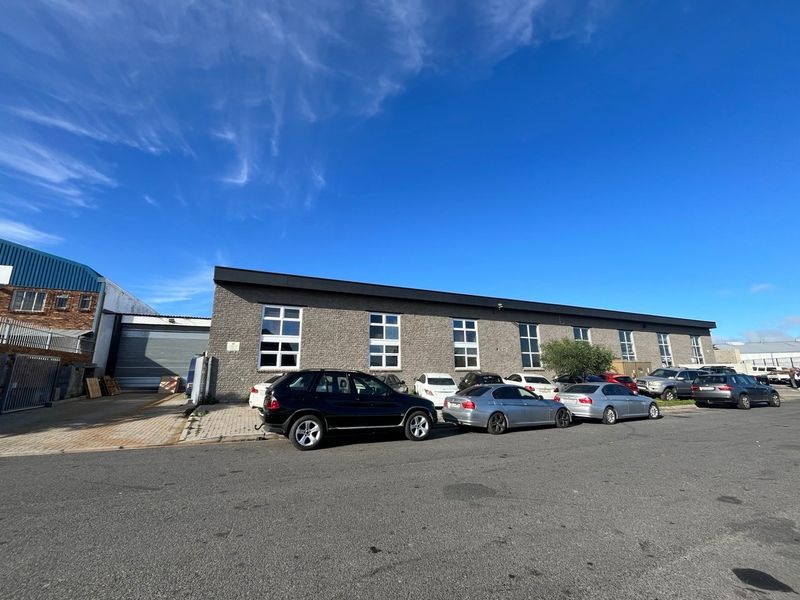 Industrial Property To Rent in Killarney Gardens, Milnerton - Photo 1