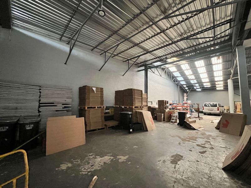Industrial Property To Rent in Killarney Gardens, Milnerton - Photo 3