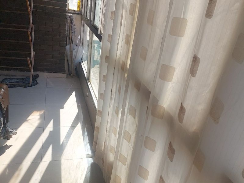3 Bedroom Apartment In A Share Block - Photo 4