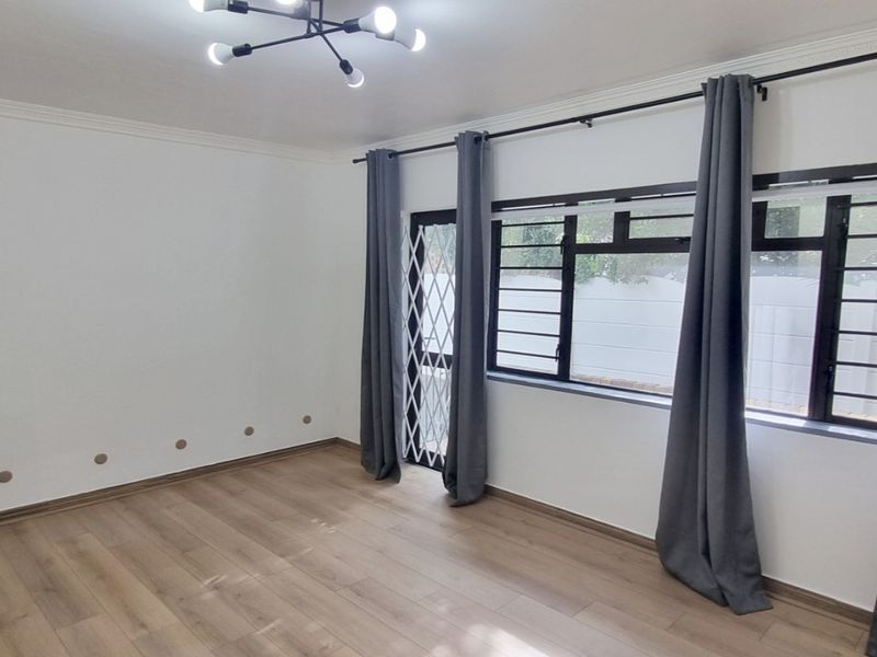 Newly Renovated Ground Floor 2-Bedroom Apartment in Gordon’s Bay. - Photo 3