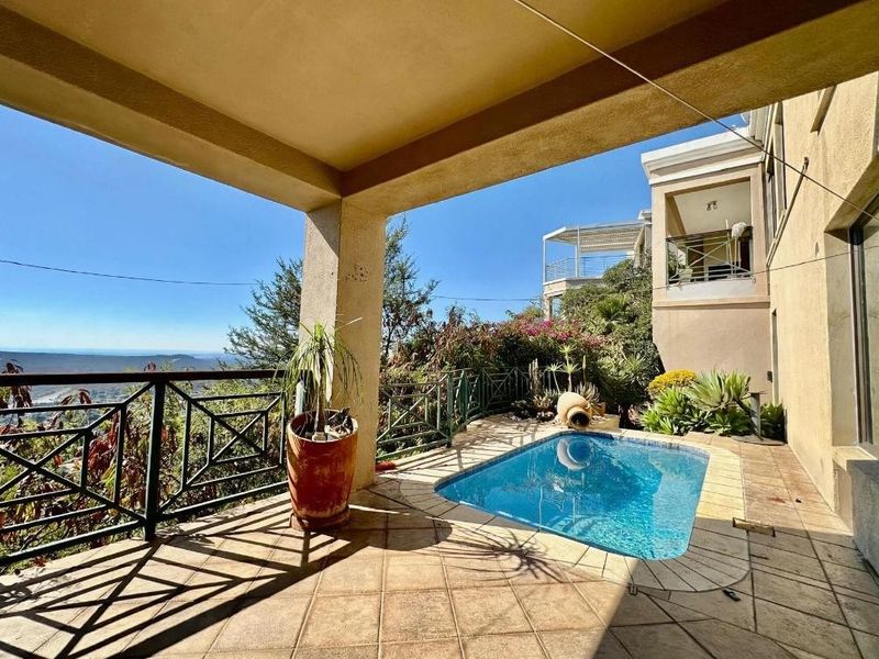 House To Rent in Constantia Kloof, Roodepoort - Photo 1