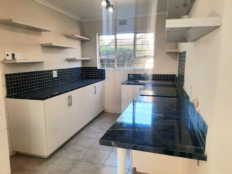 Apartment For Sale in Little Falls, Roodepoort - Photo 5