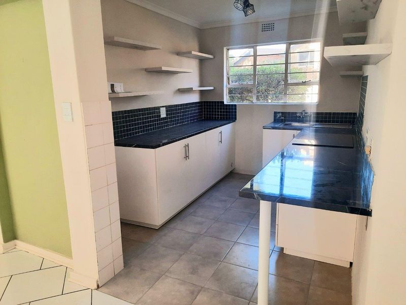 Apartment For Sale in Little Falls, Roodepoort - Photo 6