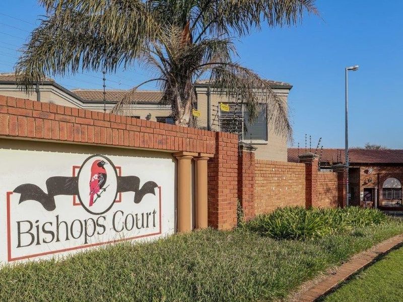 House For Sale in Van Riebeeck Park, Kempton Park - Photo 2