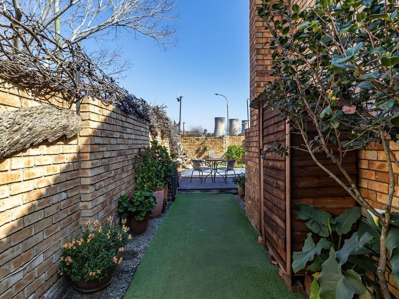 Apartment For Sale in Cresslawn, Kempton Park - Photo 10