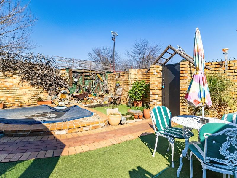 Apartment For Sale in Cresslawn, Kempton Park - Photo 6