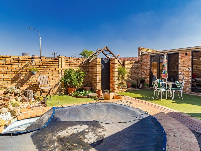 Apartment For Sale in Cresslawn, Kempton Park - Photo 4