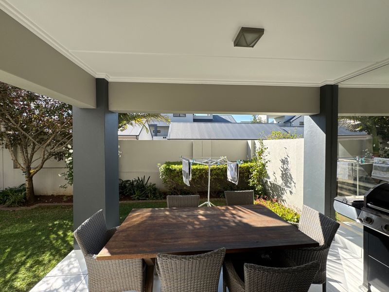 Apartment For Sale in Paulshof, Sandton - Photo 10