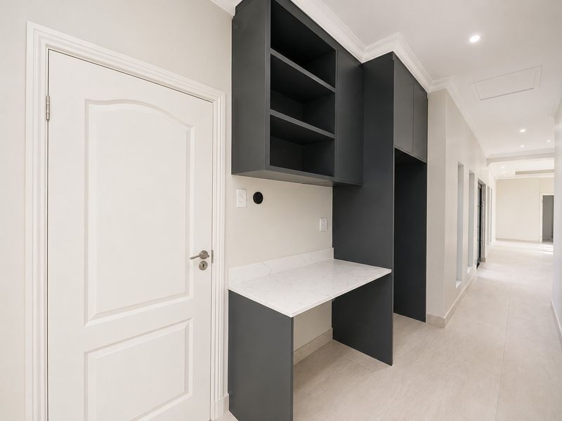 Exclusive Brand-New Luxury 4-Bedroom Home in Fountains Estate | Jeffrreys Bay - Photo 8