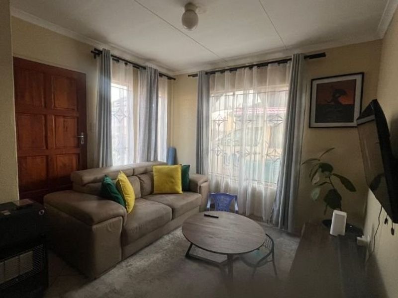 House For Sale in Nellmapius, Pretoria - Photo 5