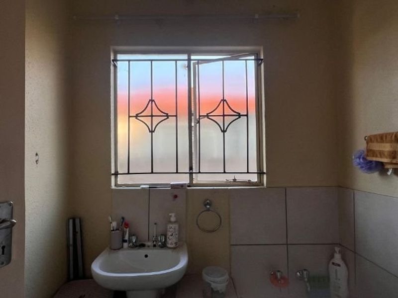 House For Sale in Nellmapius, Pretoria - Photo 10